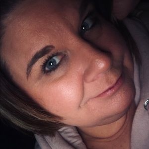 Meet your Posher, Pam